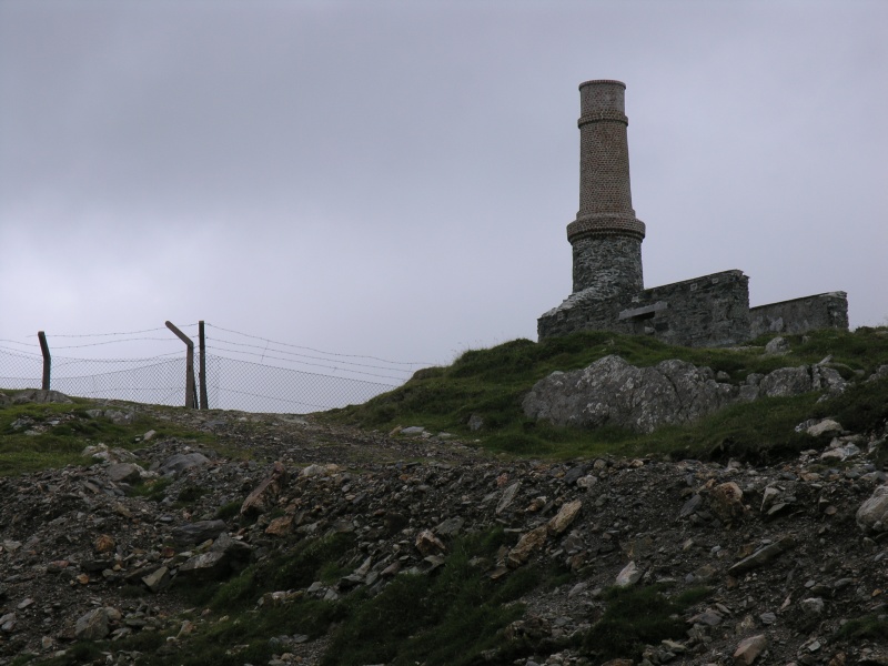 Beara Peninsula - Allihies - Kupfermine (stillgelegt) 1.JPG - Photos of Ireland, in June 2005